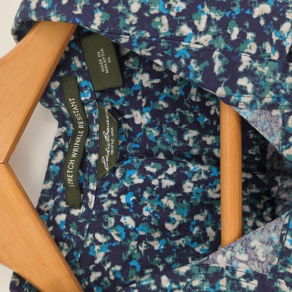 Eddie Bauer Women’s Leaf Motif Button Up Shirt - Picture 2 of 8